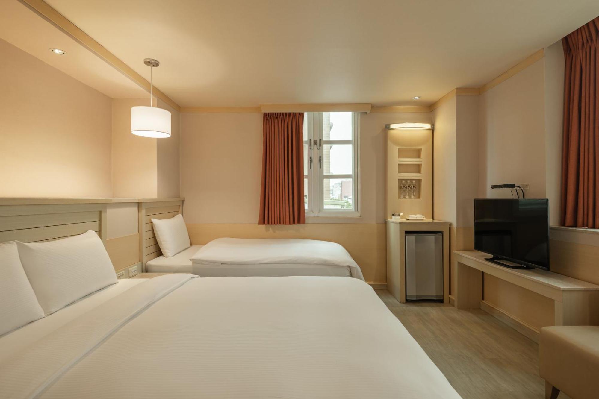 Kindness Hotel - Jhong Jheng Kaohsiung Zimmer foto